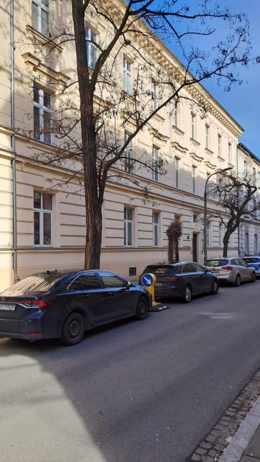Ground Floor Family Apartment Краків Екстер'єр фото