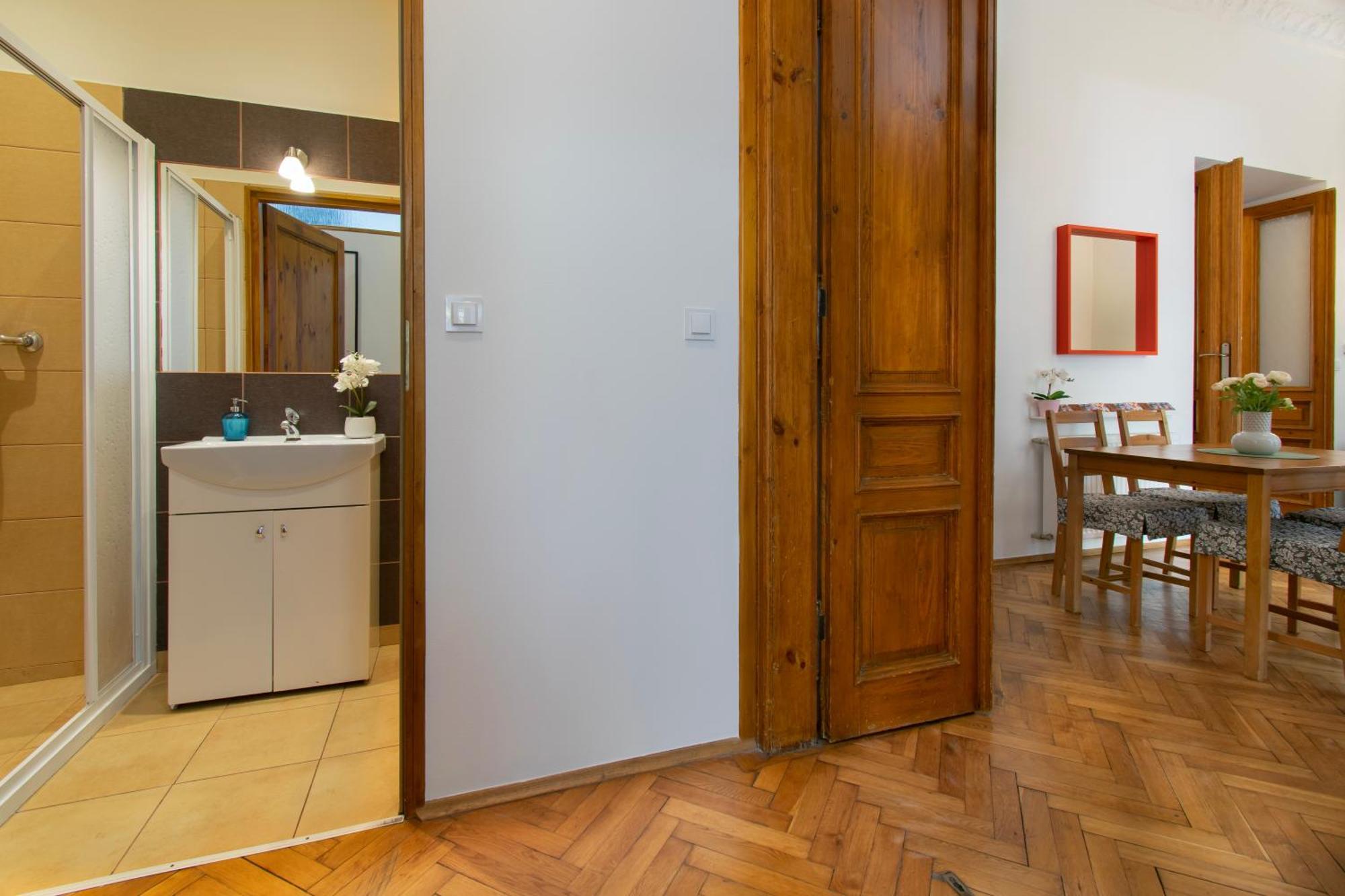 Ground Floor Family Apartment Краків Екстер'єр фото