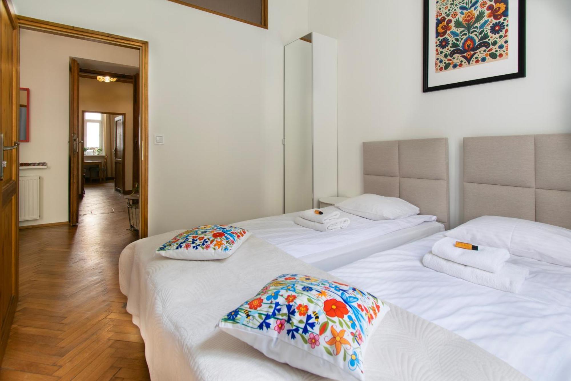Ground Floor Family Apartment Краків Екстер'єр фото