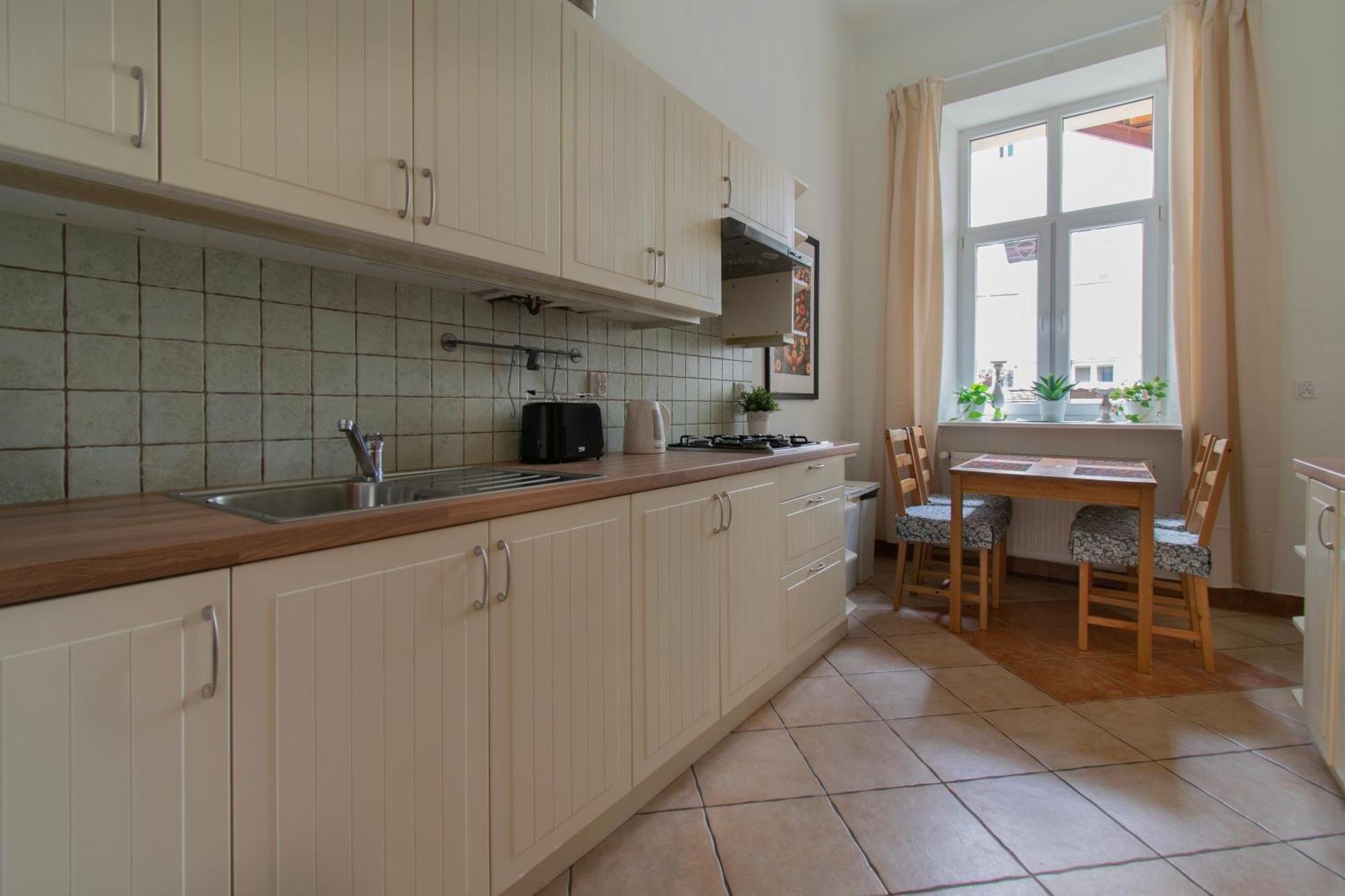 Ground Floor Family Apartment Краків Екстер'єр фото