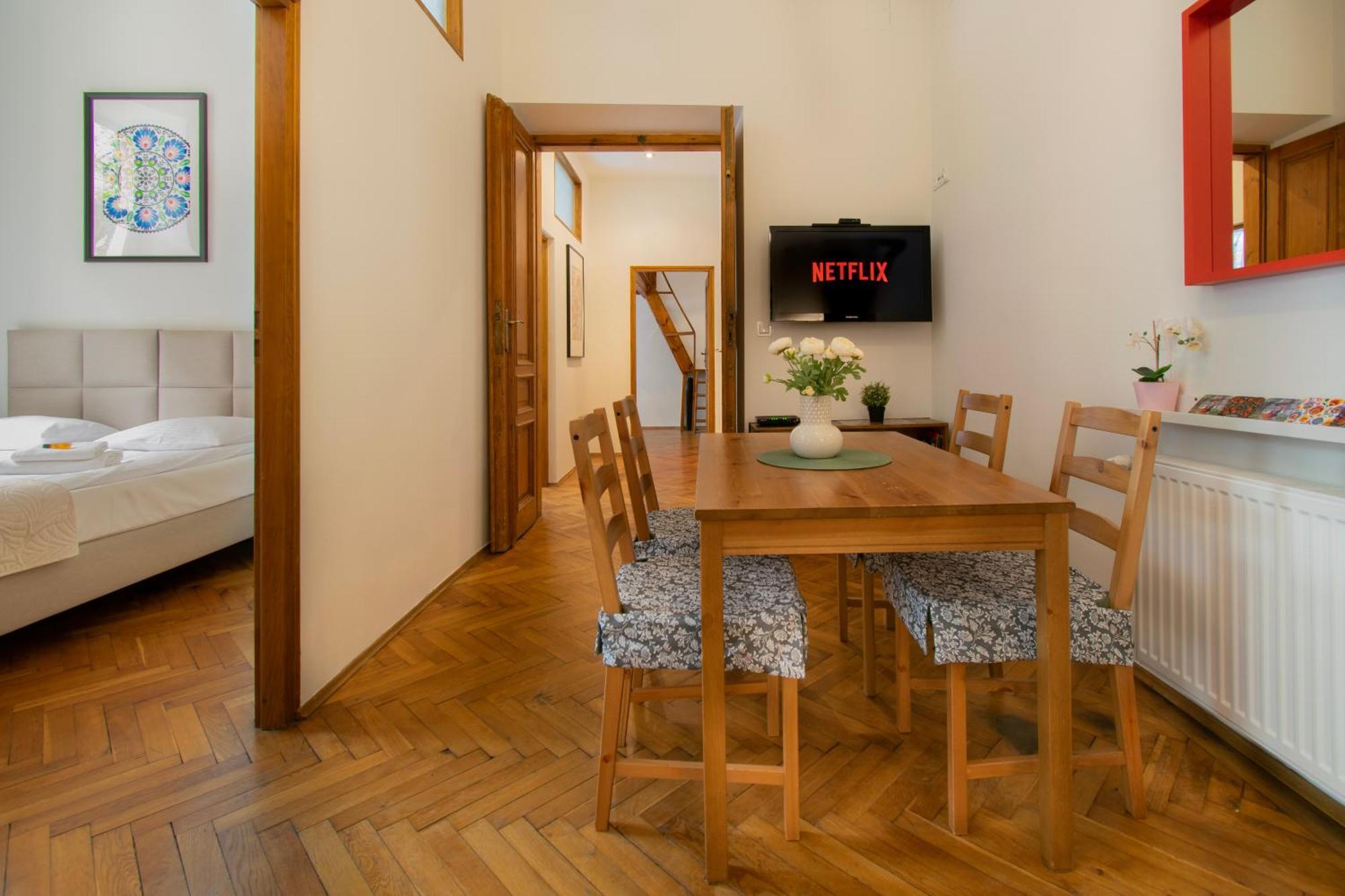 Ground Floor Family Apartment Краків Екстер'єр фото